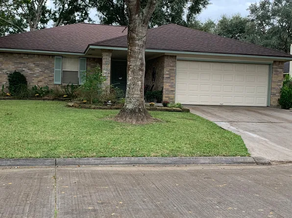 2702 La Mesa St, Bay City, TX 77414