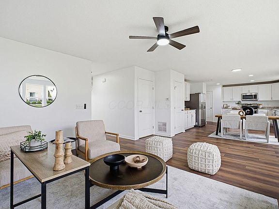 3rd image of 1218 Cicada St
