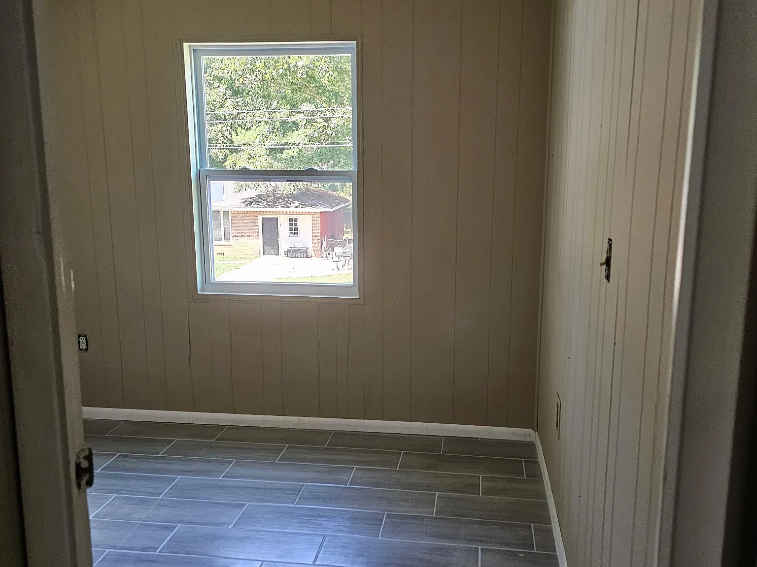 3 bed, 1200 sqft, $1,900 — Photo 3