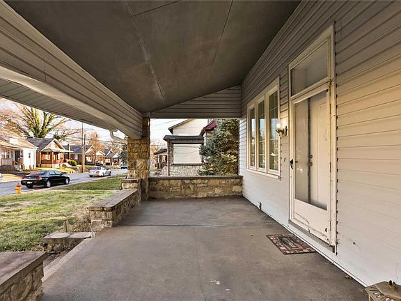 5th image of 219 Harrison Ave