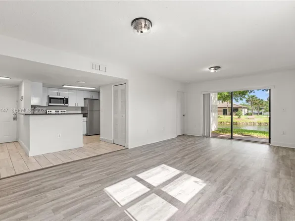 9821 Nob Hill Ct #9821, Sunrise, FL 33351