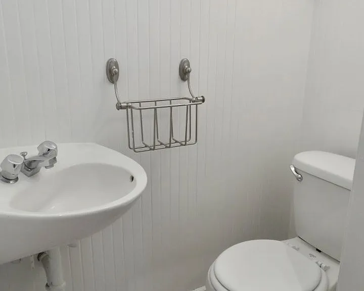 819 Ashbury St — Photo 16