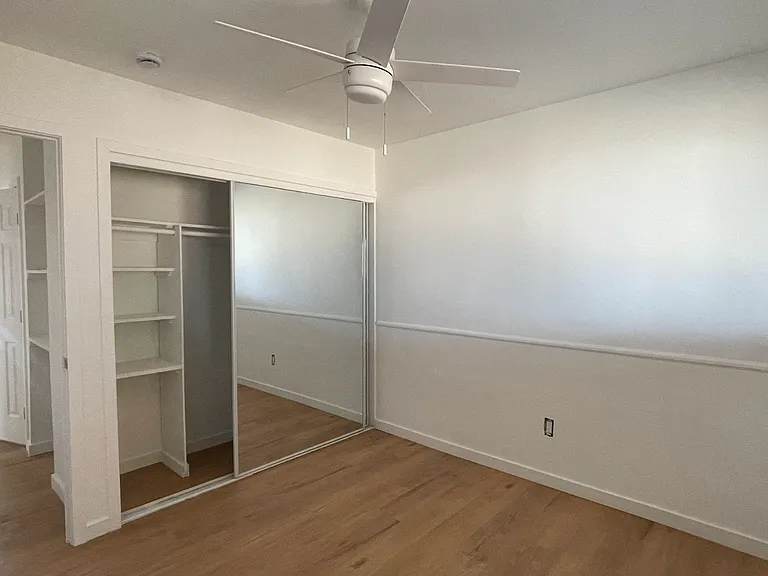 1368 Crownview Dr — Photo 4