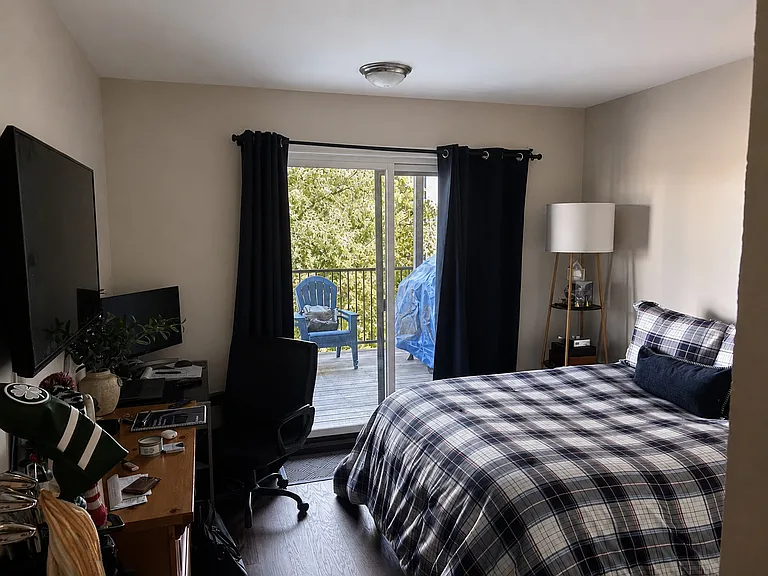 91 Madison St #4 — Photo 9