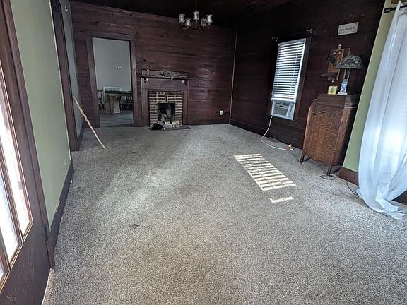 5th image of 1101 W Broadway St