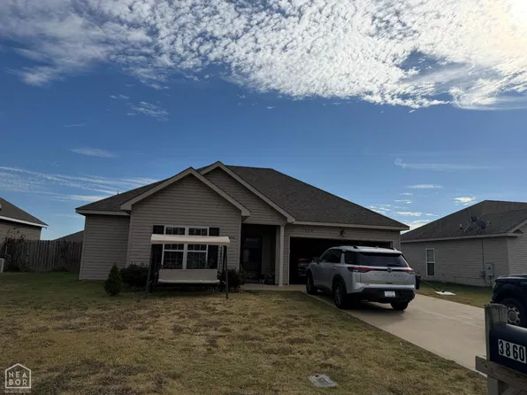 3860 Turfway Dr, Jonesboro, AR 72404