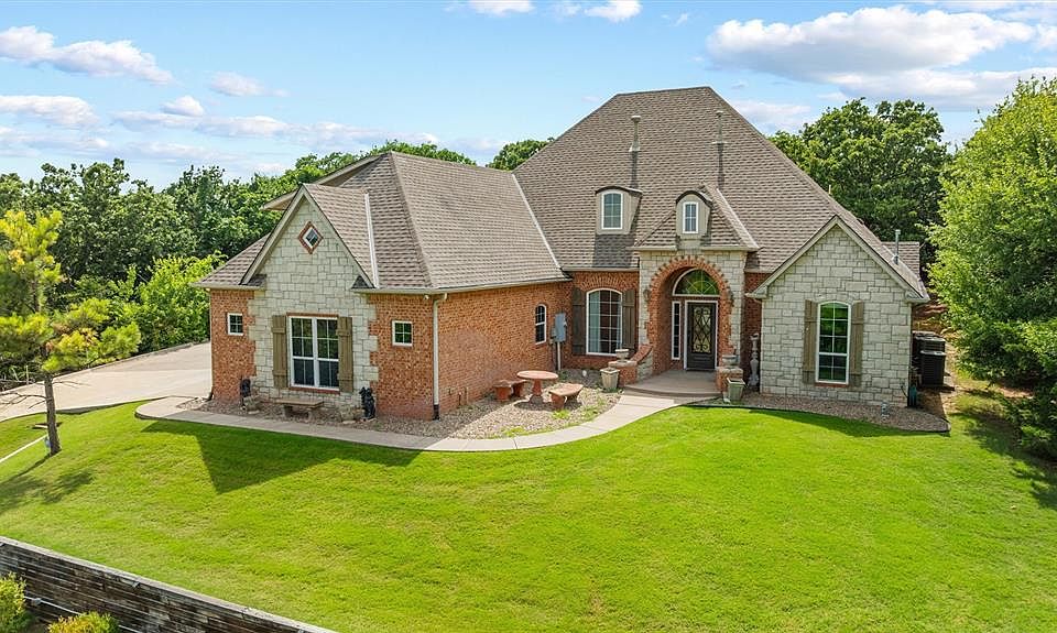 1st image of 6405 Valley Ridge Dr