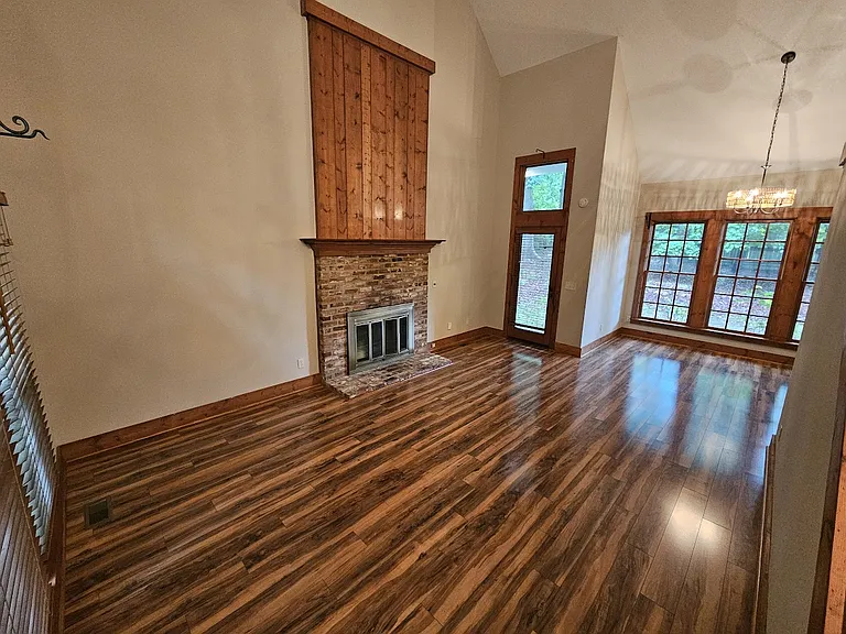 9712 Old Creedmoor Rd — Photo 3