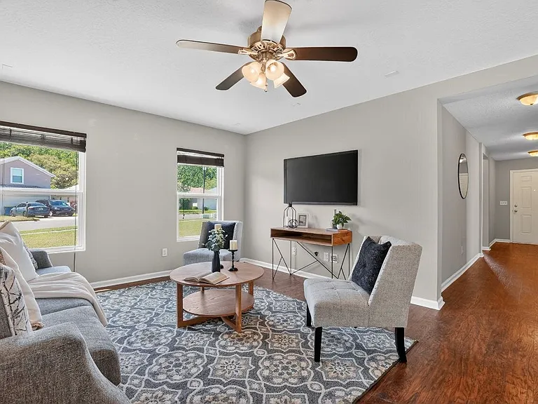 12190 Alexandra Dr — Photo 13