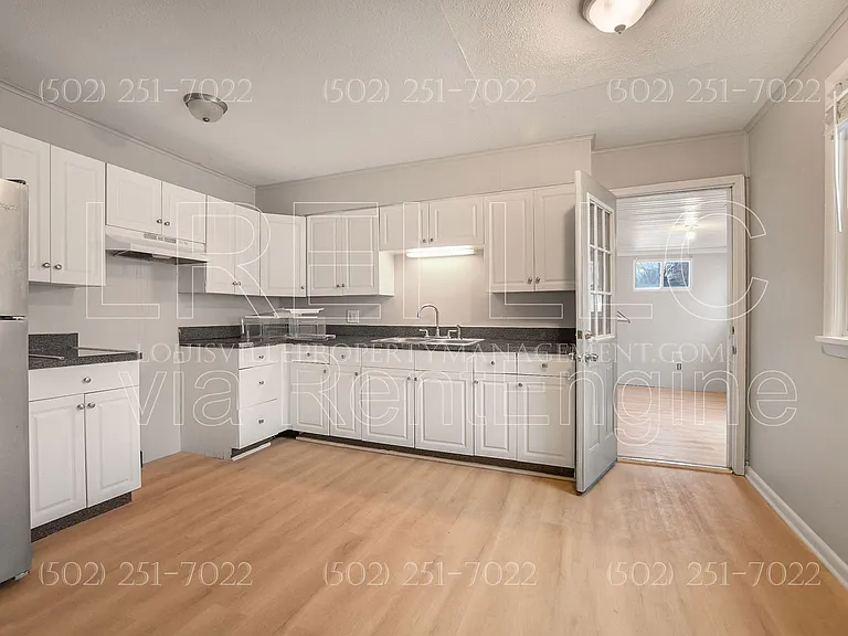 1747 E Oak St #1 — Photo 11