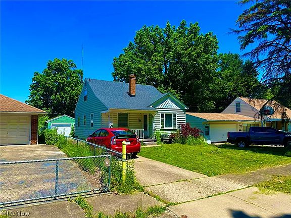 2nd image of 722 Miller St