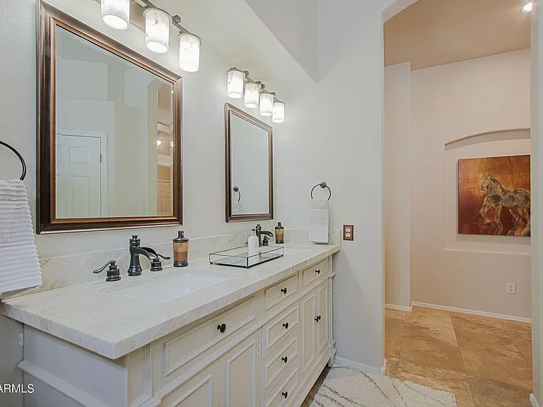 9616 E Chuckwagon Ln — Photo 35