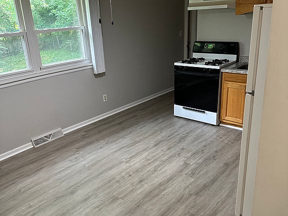 4th image of 5424 N Stephen Dr
