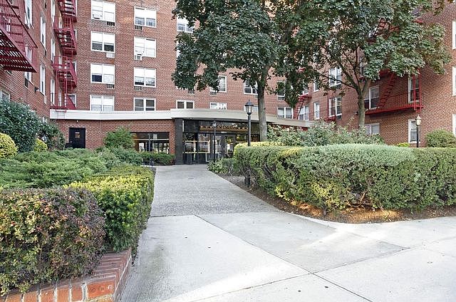 1st image of 63-11 Queens Blvd #G10