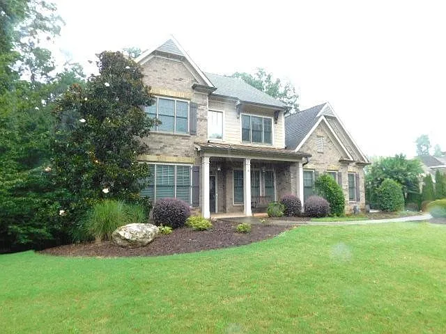 5 bed, 4.0 bath, 5117 sqft, $4,500 — Photo 2