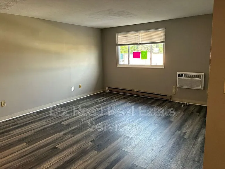 735 Trumbull St #5 — Photo 5
