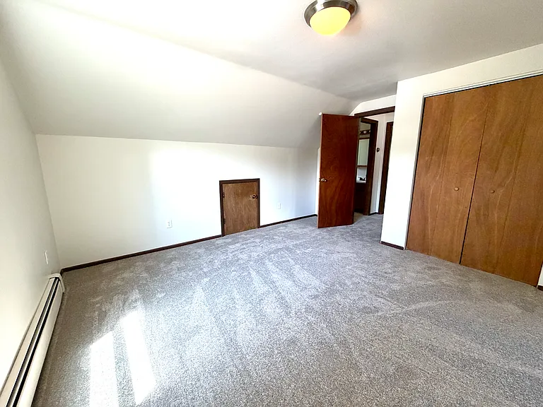 609 Belford St — Photo 26