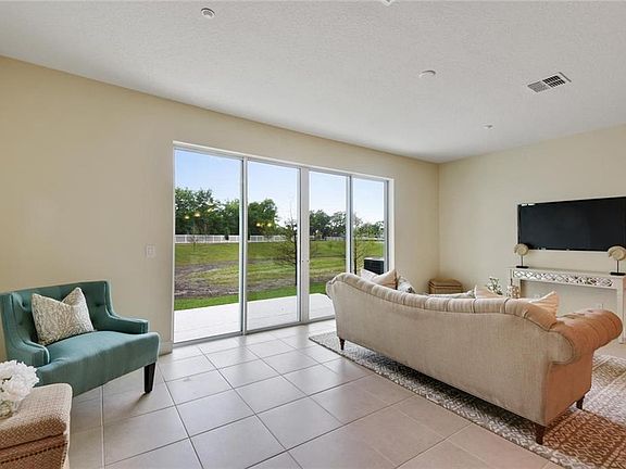 3rd image of 613 Bethesda Ct