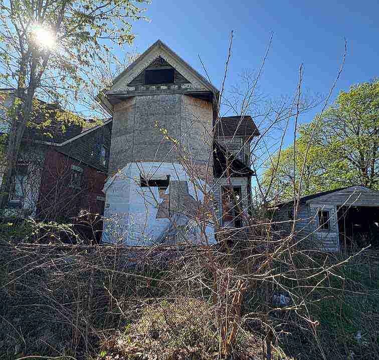 3875 W Kirby