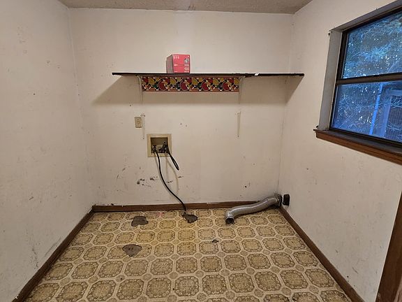 5th image of 65 Trace Dr