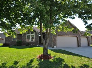 1006 N 20th Ave, Ozark, MO 65721