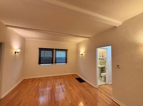 6611 Orange St, Los Angeles, CA