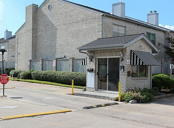 5th image of 520 Wilcrest Dr #520