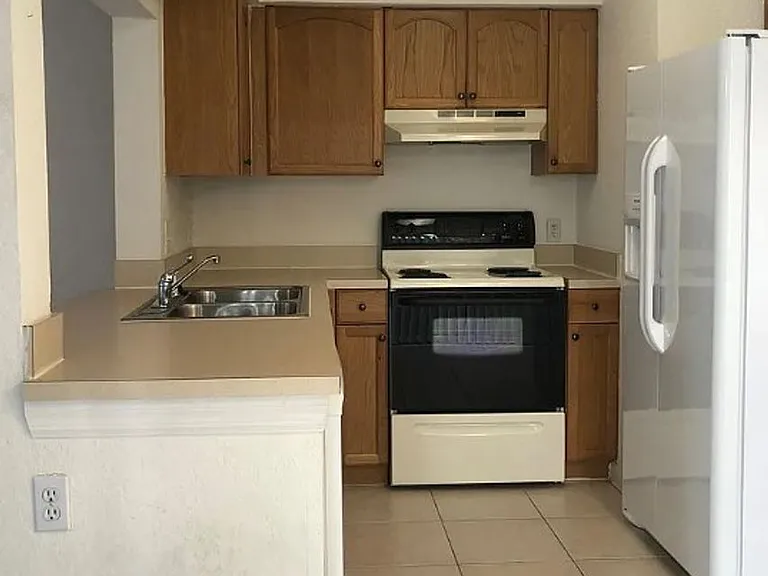 16547 Lake Brigadoon Cir — Photo 5