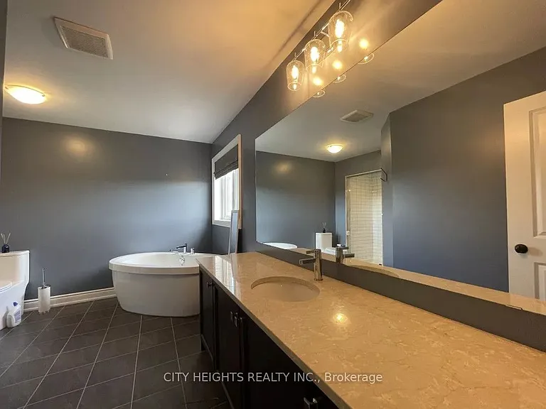 160 McWatters St — Photo 6