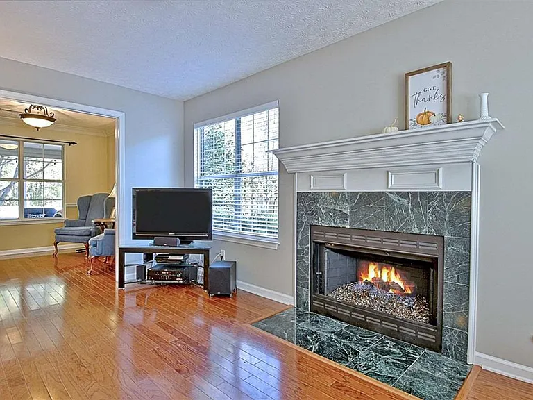 212 Brighton Path — Photo 10