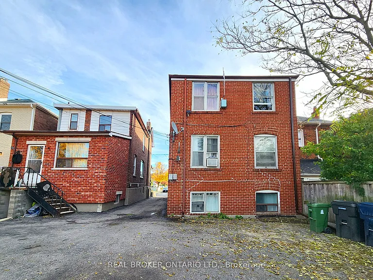 388 Winona Dr #1 — Photo 16