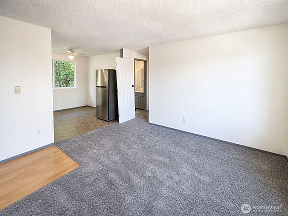 2nd image of 470 S River Avenue
