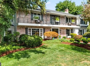 888 Gainsway Rd, Yardley, PA 19067