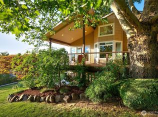 622 Country Club Dr, Yakima, WA 98901