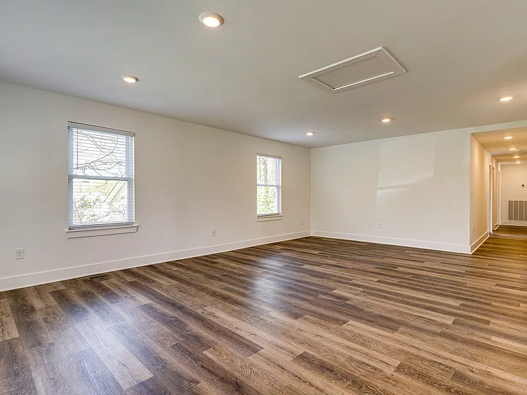 1812 Batts Blvd — Photo 15