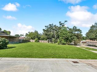 2520 Haring Rd, Metairie, LA 70001