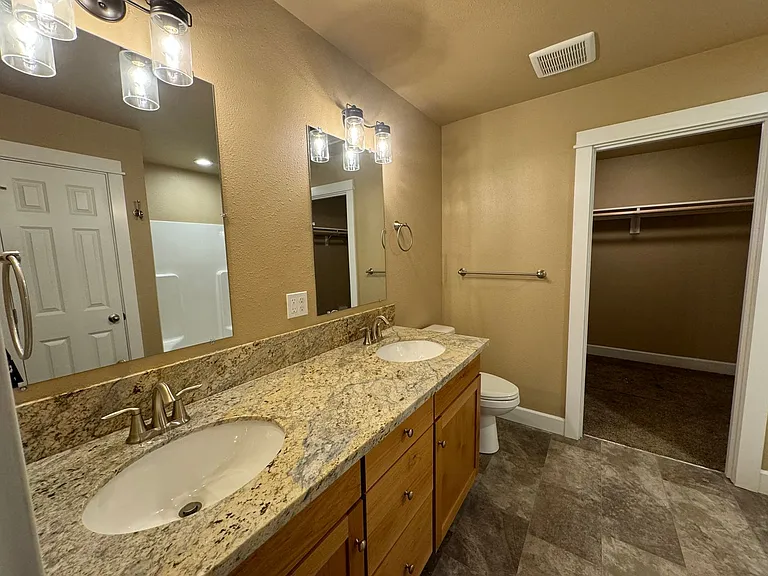 1690 NE Alameda Ave — Photo 10