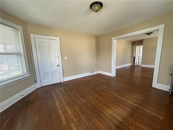 4th image of 1245 Cranston St #2