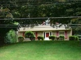 106 Douglas Dr, Pittsburgh, PA