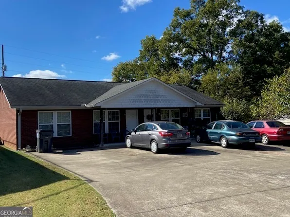 329 & 331 Garden Ave SE, Lindale, GA 30147