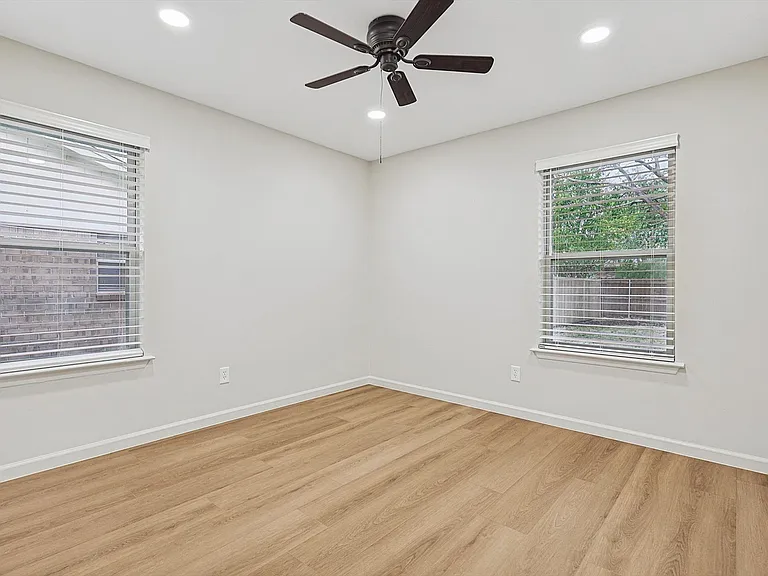 7517 Meadowbrook Dr — Photo 18