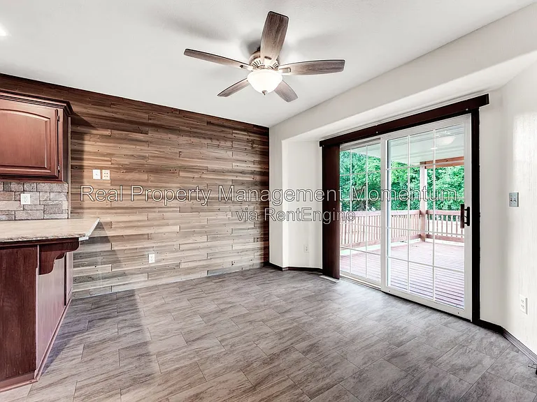 813 Daniel Ln — Photo 7