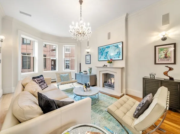11 Lawnwood Pl, Charlestown, MA 02129