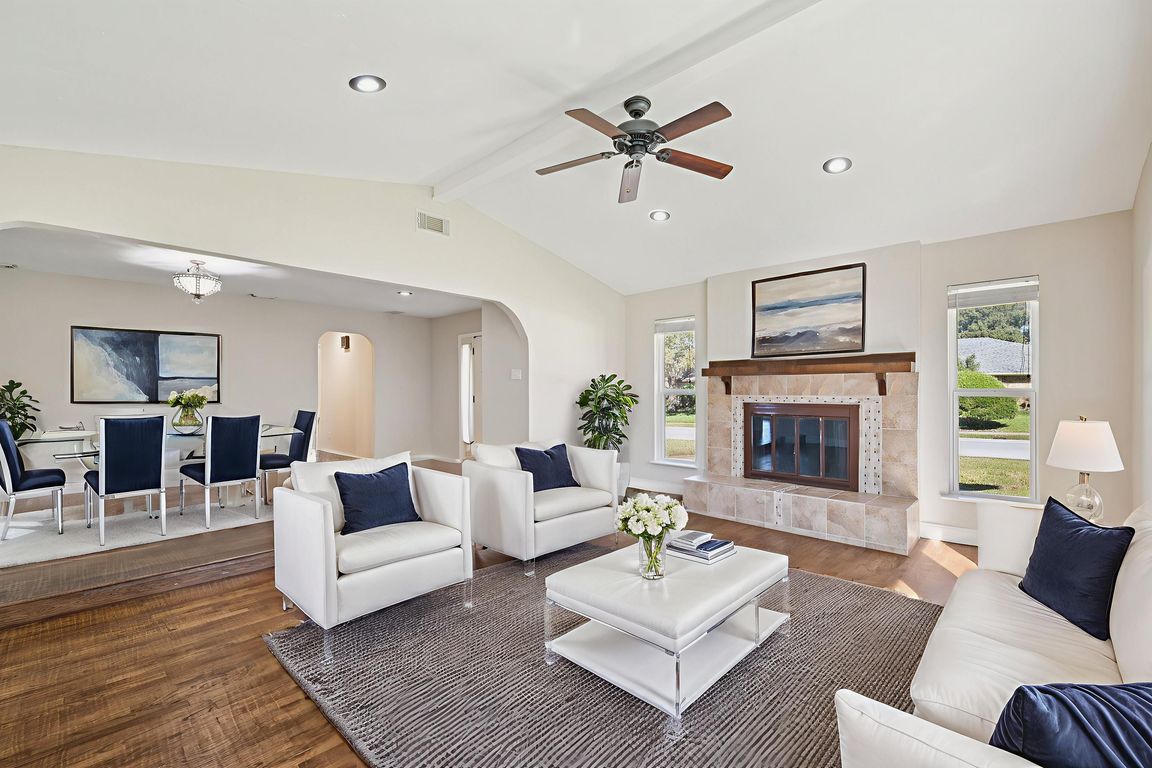 next background image