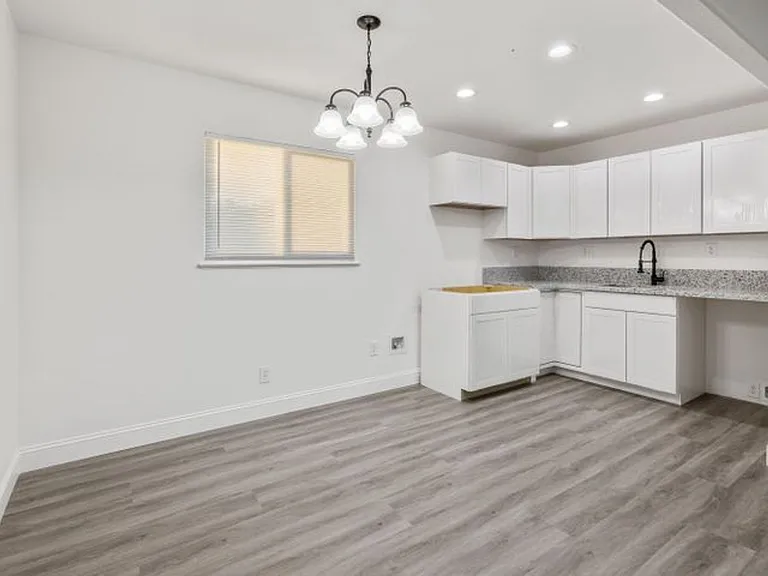 1406 W Roosevelt Ave — Photo 22