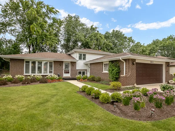 1822 McAdam Rd, Darien, IL 60561