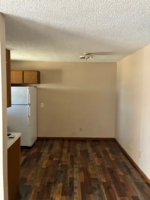 2 bed, 800 sqft, $700 — Photo 4