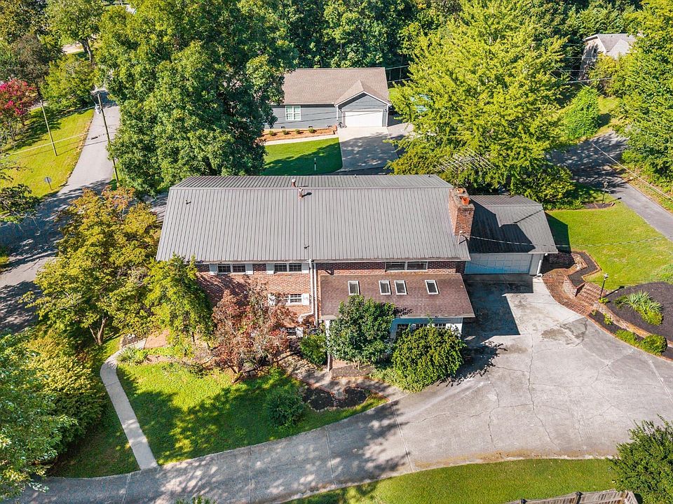 1st image of 201 Highland Cir