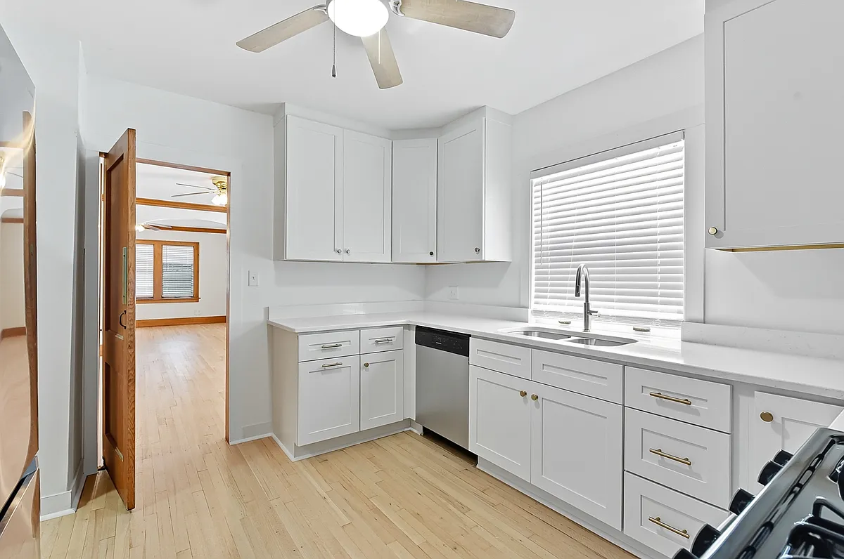 Building Photo - 828 N 41st Ave
