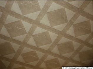 6641 Tulane Rd, Horn Lake, MS 38637